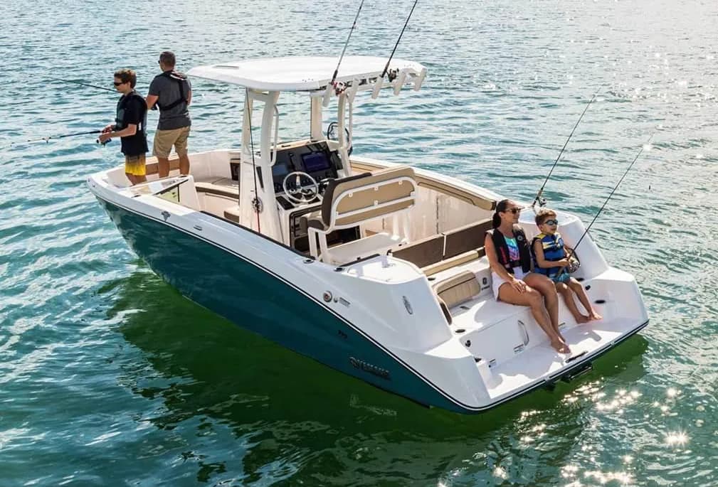 25' Lux Off-Shore Fishing